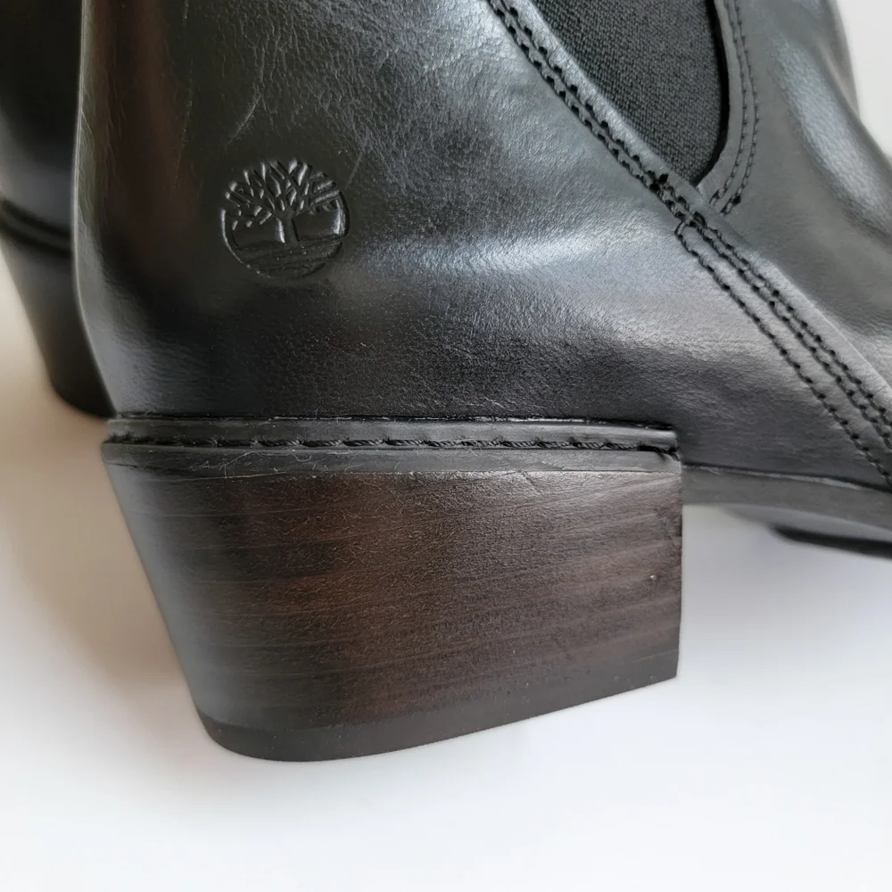 NEW Timberland Sutherlin Bay Chelsea Boots
